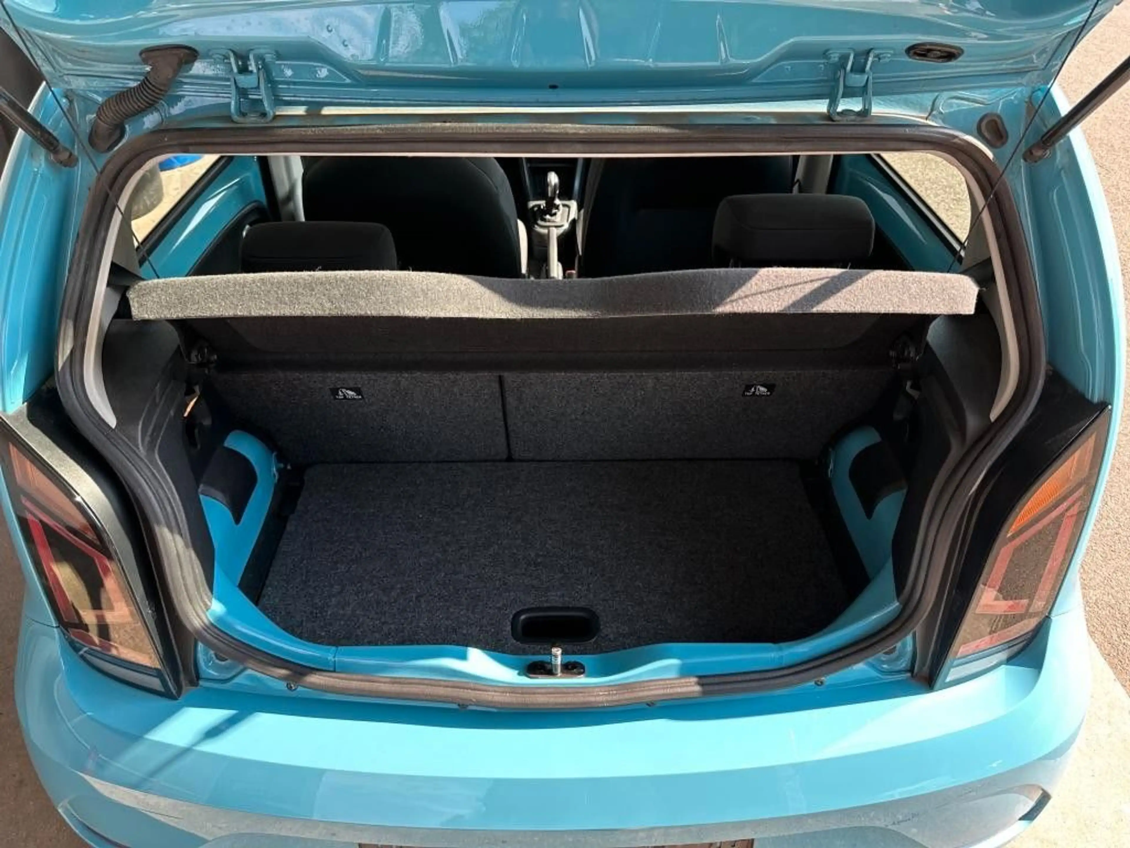 Volkswagen up! e-up! 61kW *CCS*KLIMA*DAB*SCHUKO* — photo 10