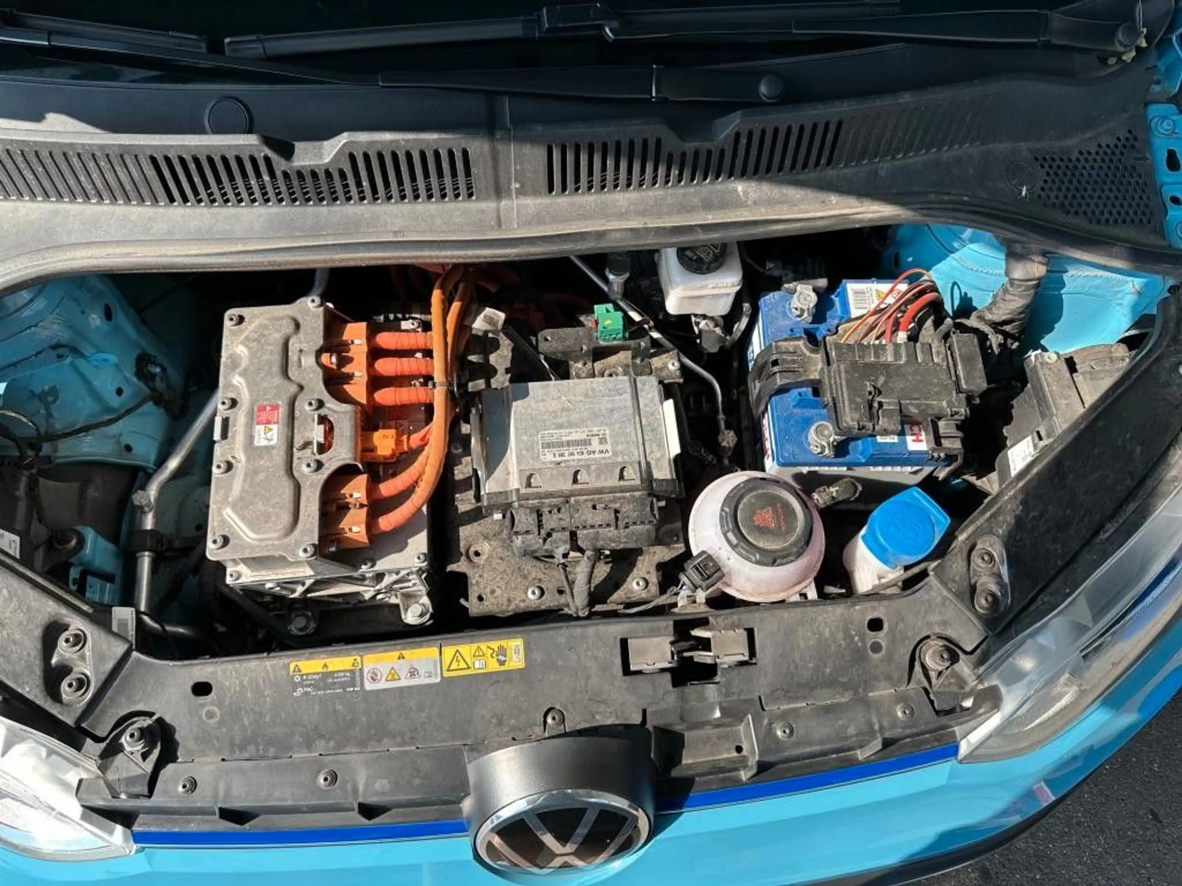 Volkswagen up! e-up! 61kW *CCS*KLIMA*DAB*SCHUKO* — photo 5