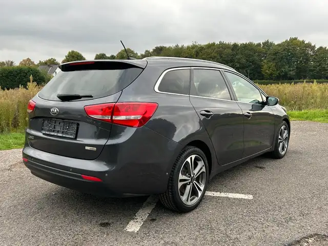Kia Ceed view 5
