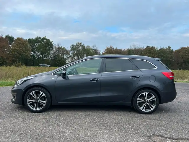Kia Ceed view 2