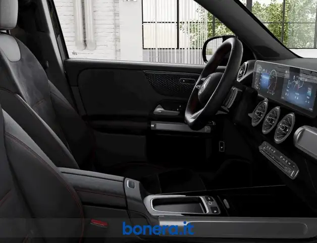 Mercedes-Benz GLB Class view 7