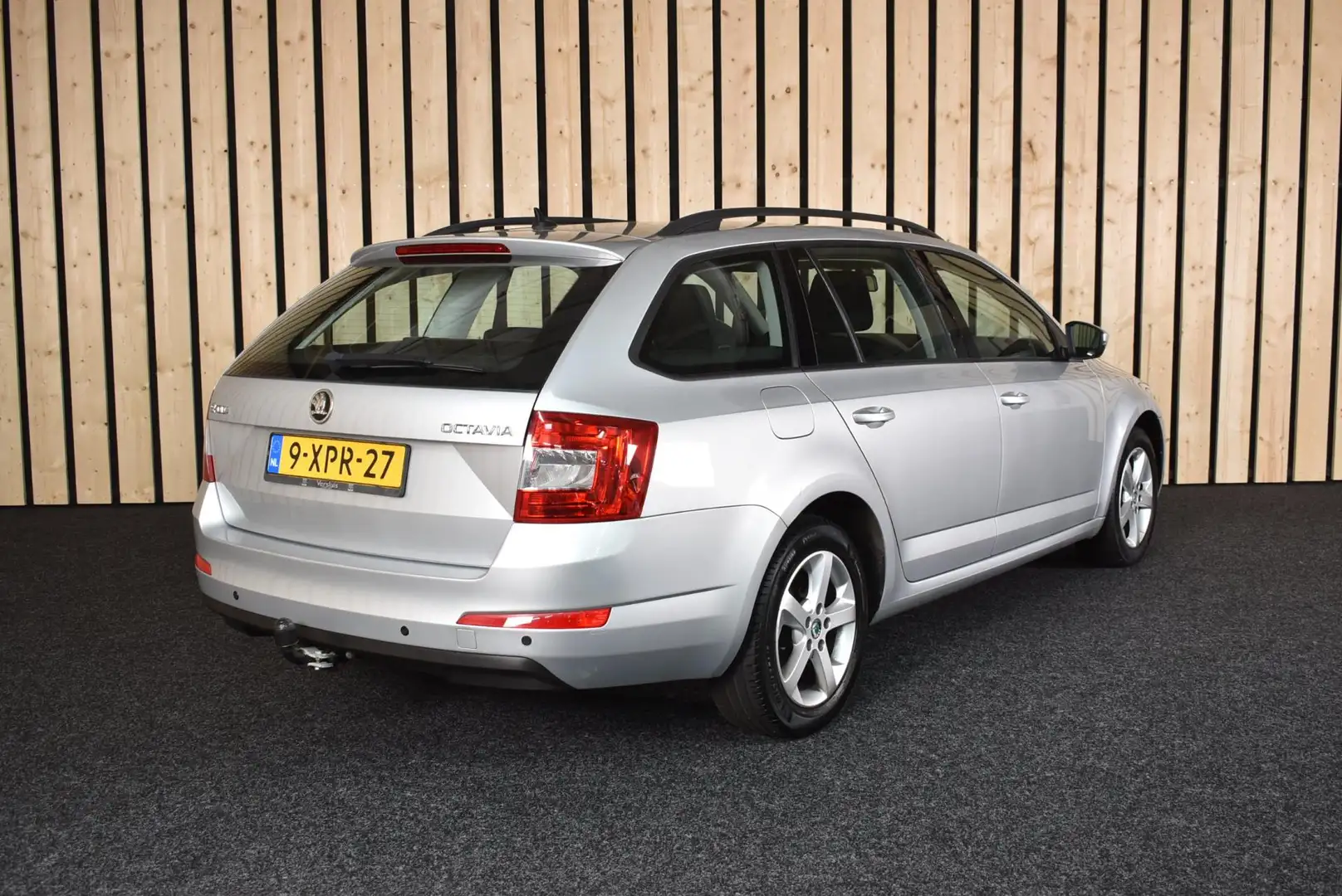 Skoda Octavia Combi 1.2 TSI Greentech Ambition 157dkm Trekhaak N Grey - 2