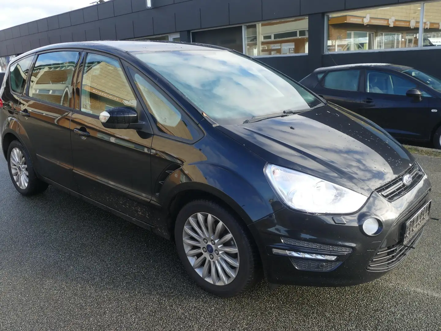 Ford S-Max 2.0 TDCi Automatik Powersh Navi AHK HU/AU 11/2026 Noir - 2