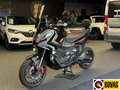 Honda X-ADV 750 Custom Forged Carbon Red Edition Full-Opties Zwart - thumbnail 1