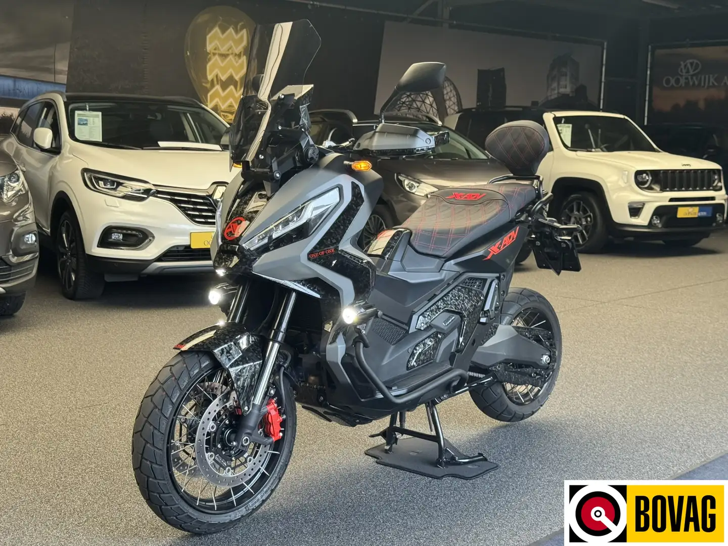 Honda X-ADV 750 Custom Forged Carbon Red Edition Full-Opties - 1