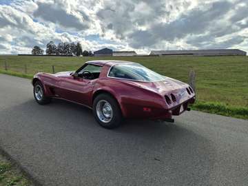 5.7 V8 L82