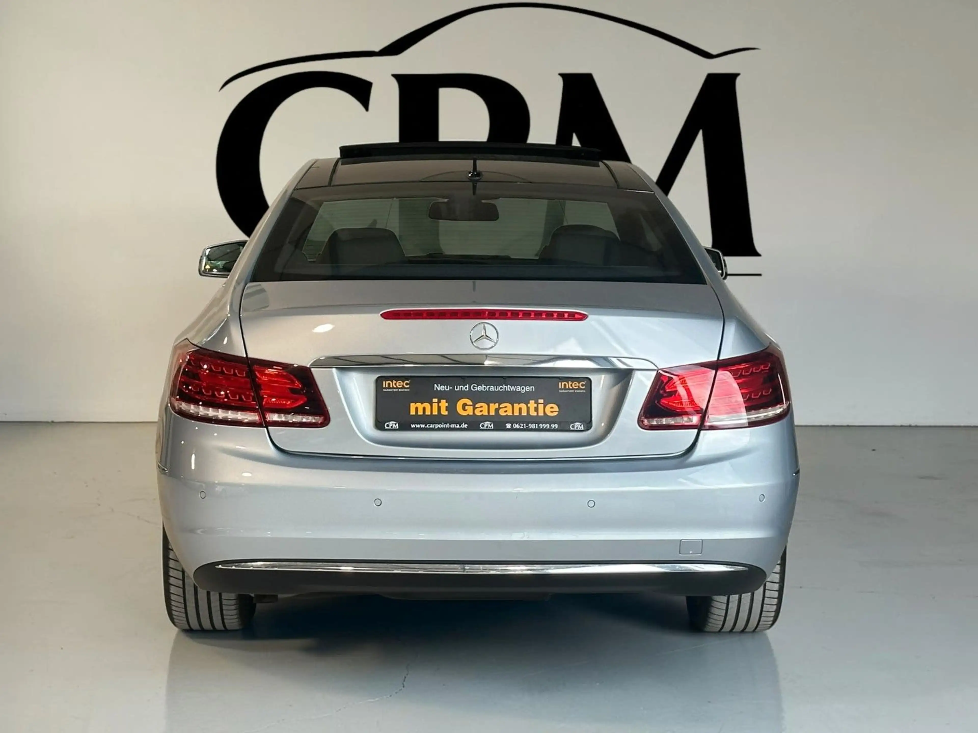 Mercedes-Benz E 250 LEDER NAVI XENON PANO SPORTPAKET 1HD — photo 6