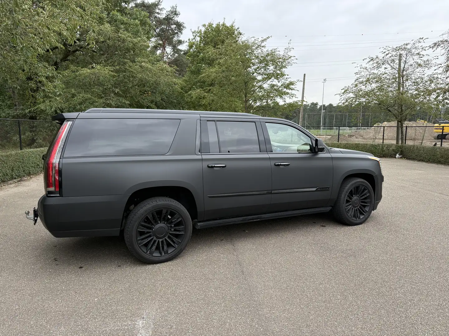 Cadillac Escalade ESV 6.2 V8 AWD Platinum 2017 - LPG Zwart - 2