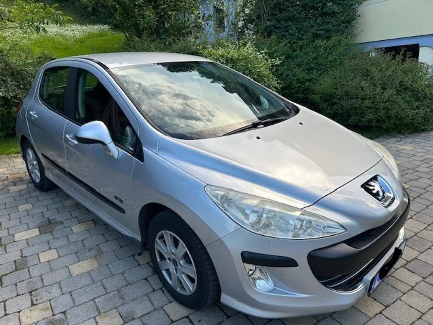 Peugeot 308 308 SW 1,4 16V VTi ComfortComfort Silber - 1