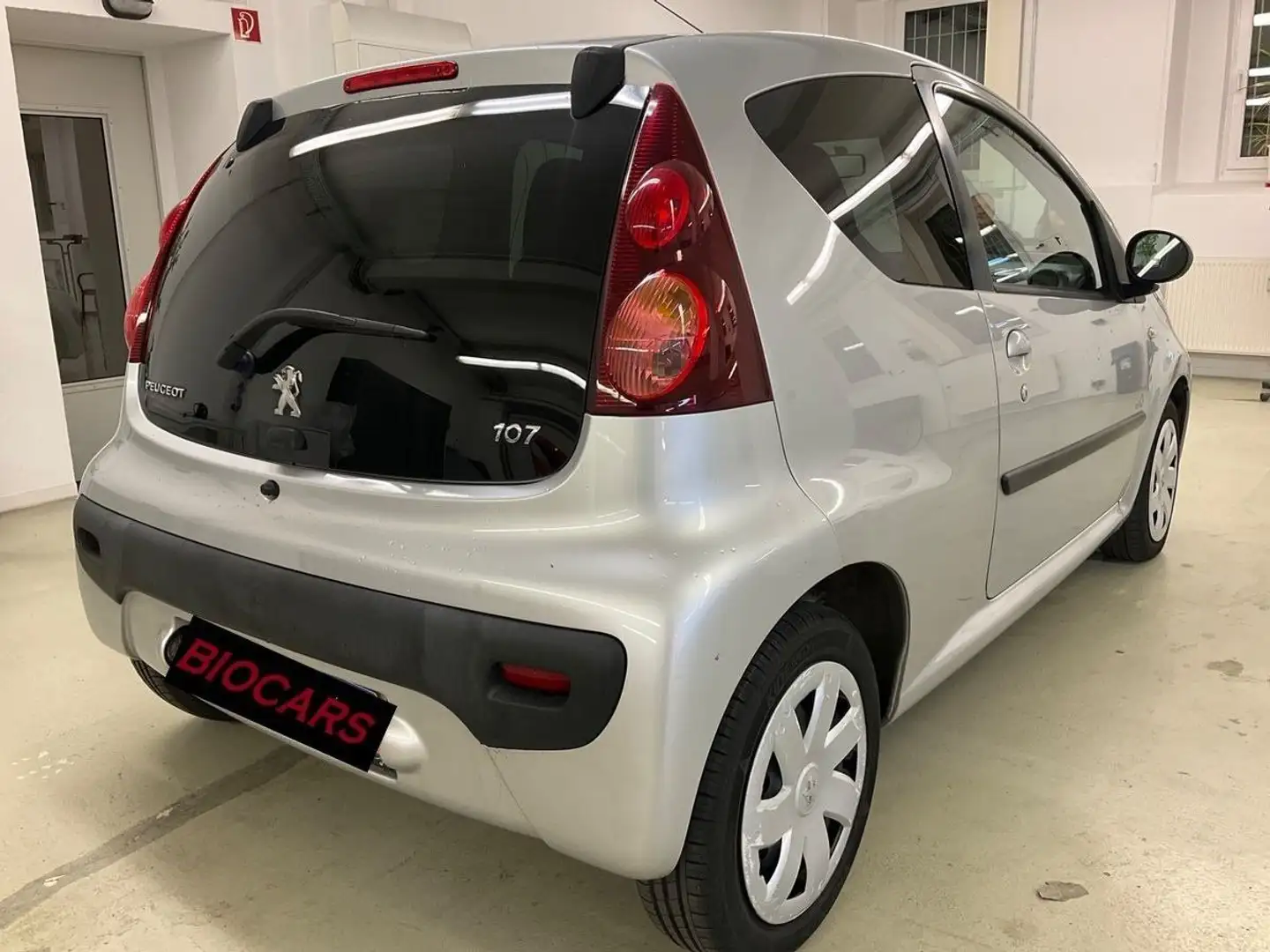 Peugeot 107 1.0 ACTIVE Argent - 2