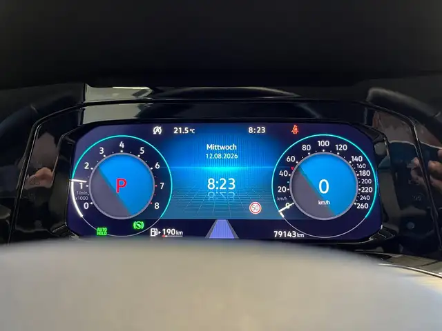 Volkswagen Golf view 12