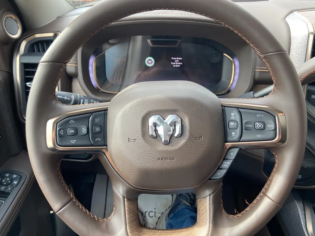 RAM 3500 снимка RAM 3500