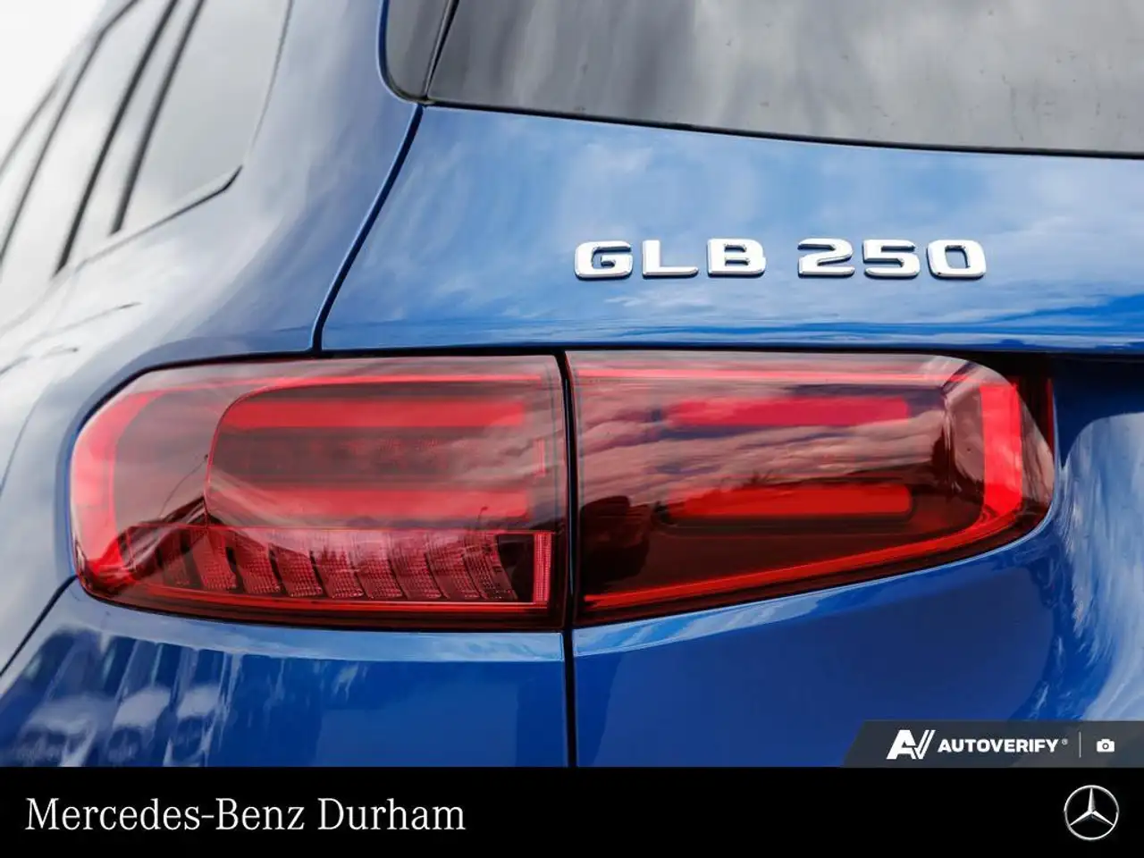 Mercedes-Benz GLB снимка Mercedes-Benz GLB