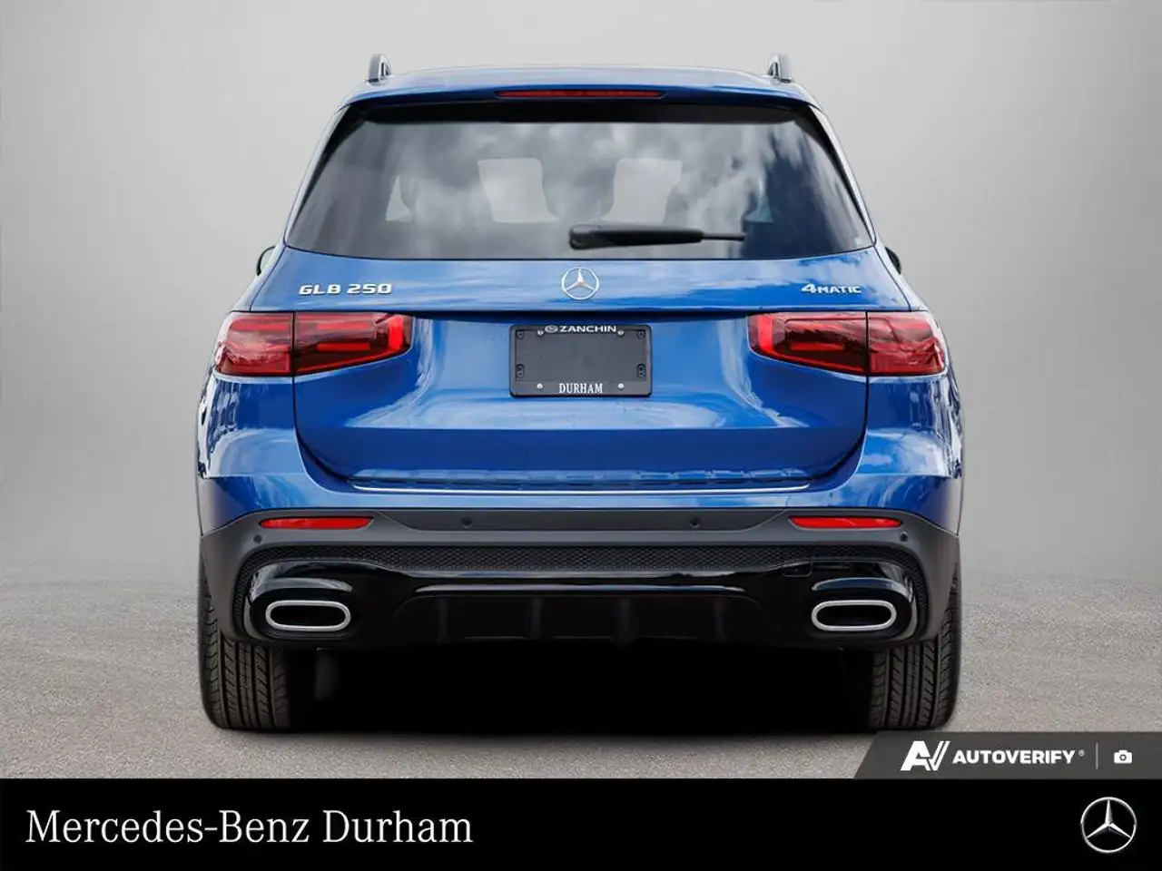 Mercedes-Benz GLB снимка Mercedes-Benz GLB