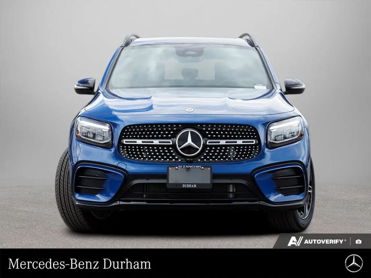 Mercedes-Benz GLB снимка Mercedes-Benz GLB