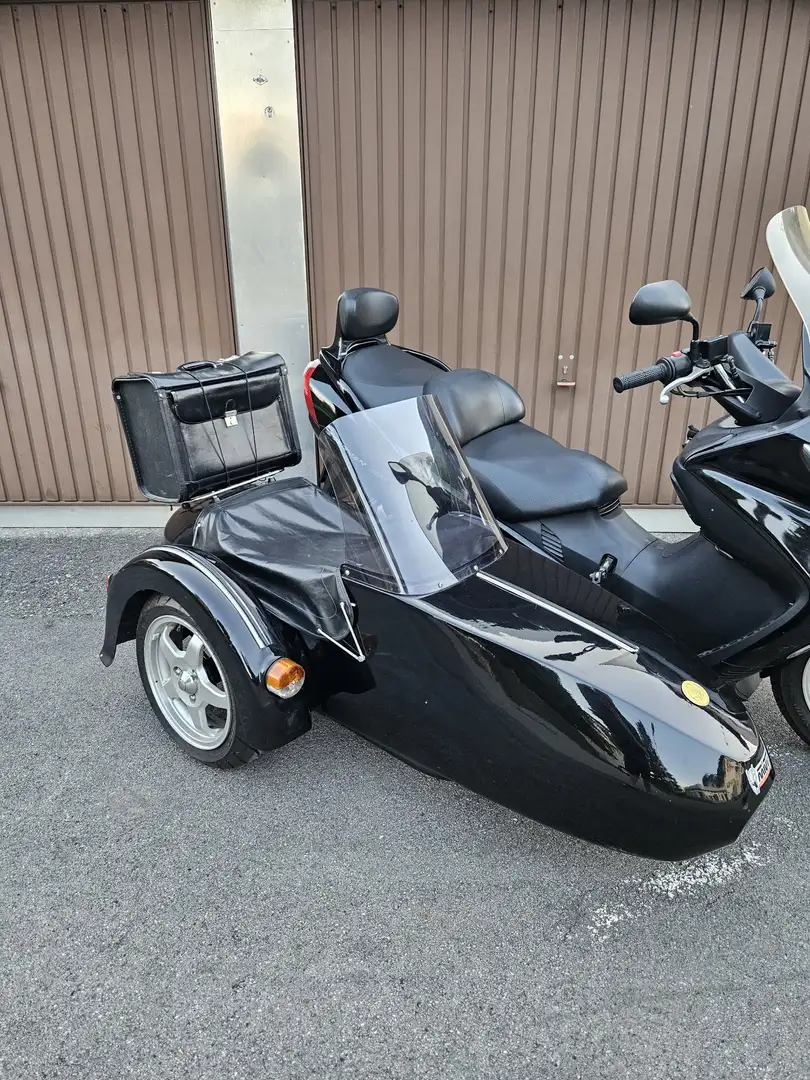 Suzuki Burgman 400 - 2