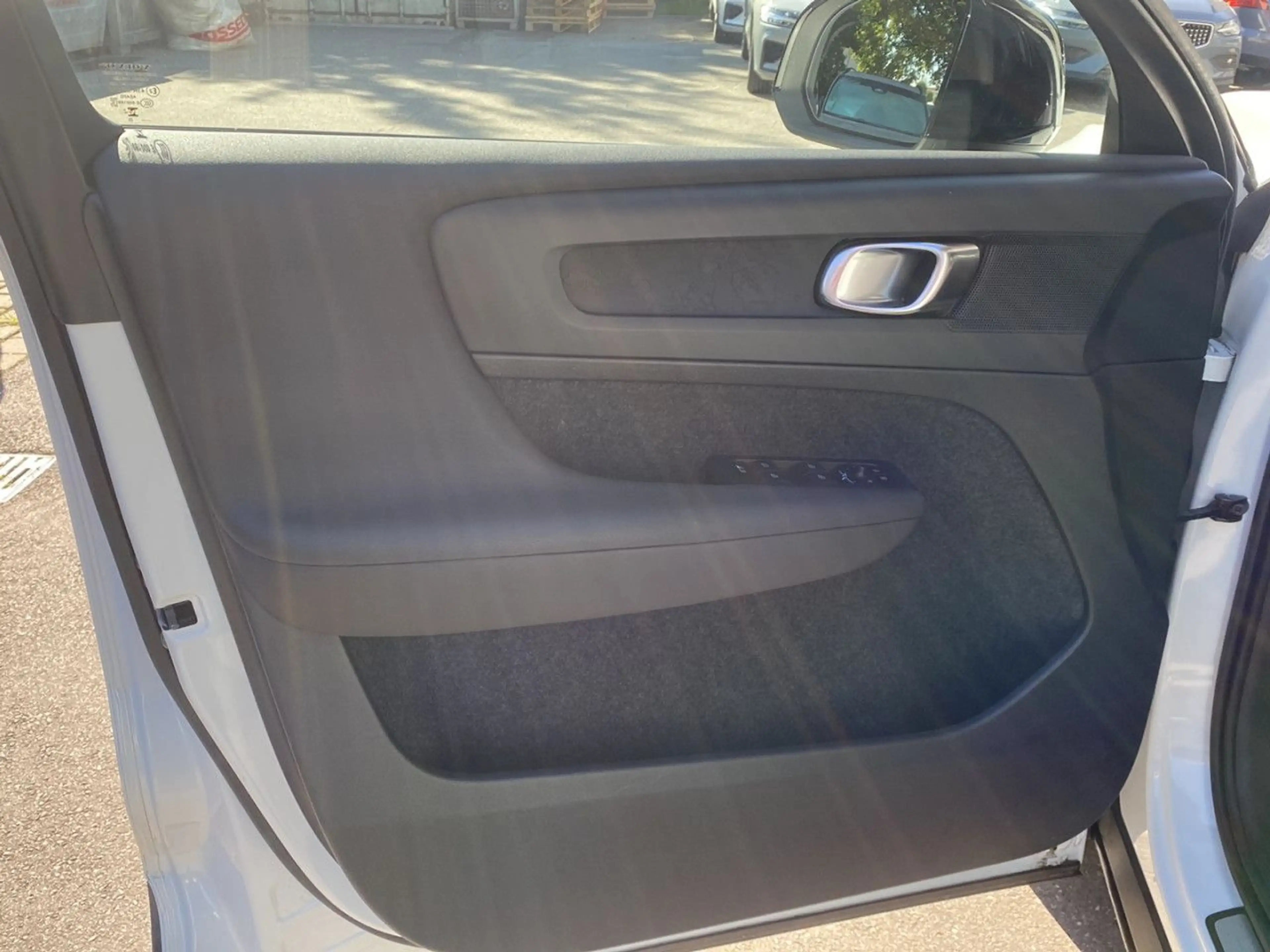 Volvo C40 Plus Recharge Pure Electric 2WD Bluetooth LED — photo 12