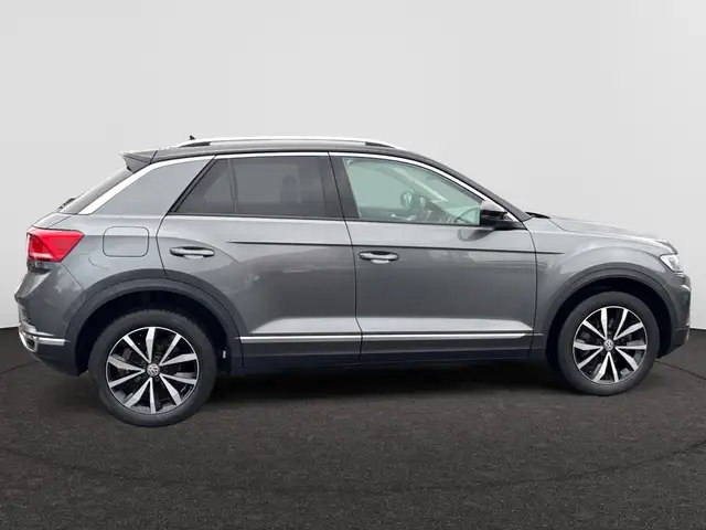 Volkswagen T-Roc view 7