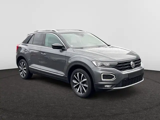 Volkswagen T-Roc view 4