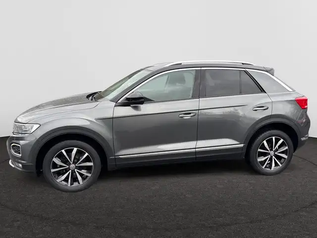 Volkswagen T-Roc view 8