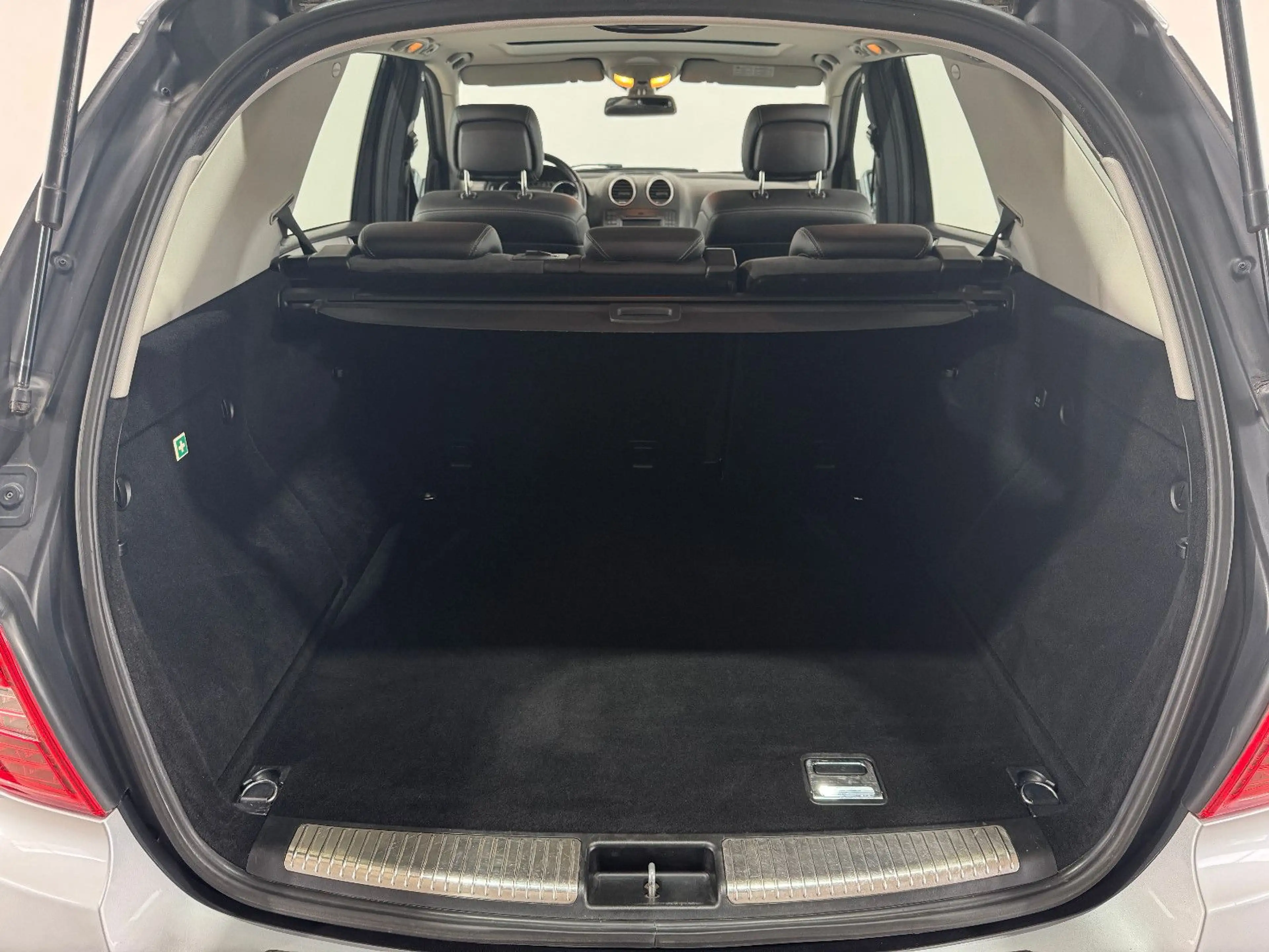 Mercedes-Benz ML 350 *2.HAND+SCHIEBEDACH+20"ALLWETTER+STANDHEIZ — photo 7