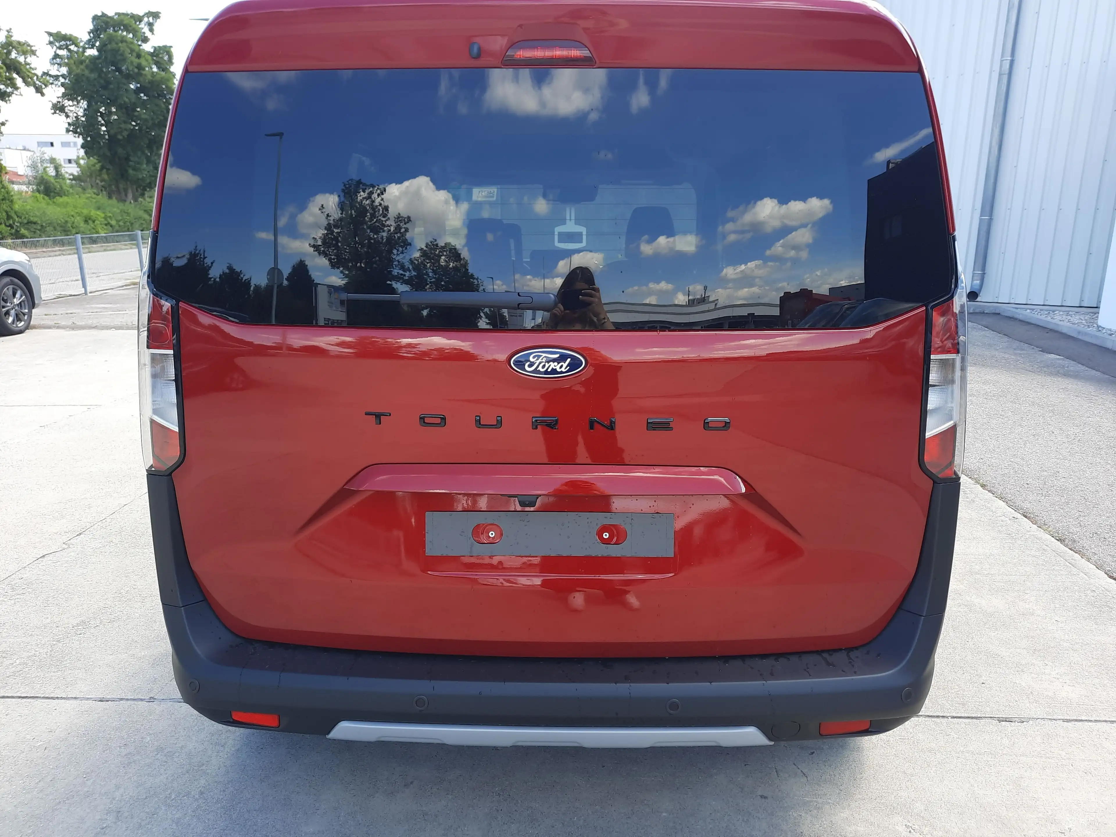 Ford Tourneo Courier 1.0 EcoBoost Active 2,99% Fin. — photo 11