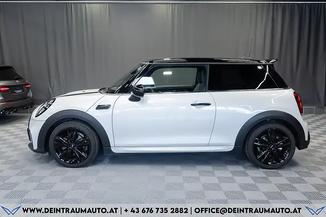 Mini Cooper view 5