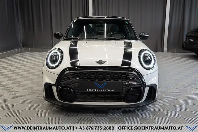Mini Cooper view 3