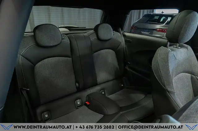Mini Cooper view 15