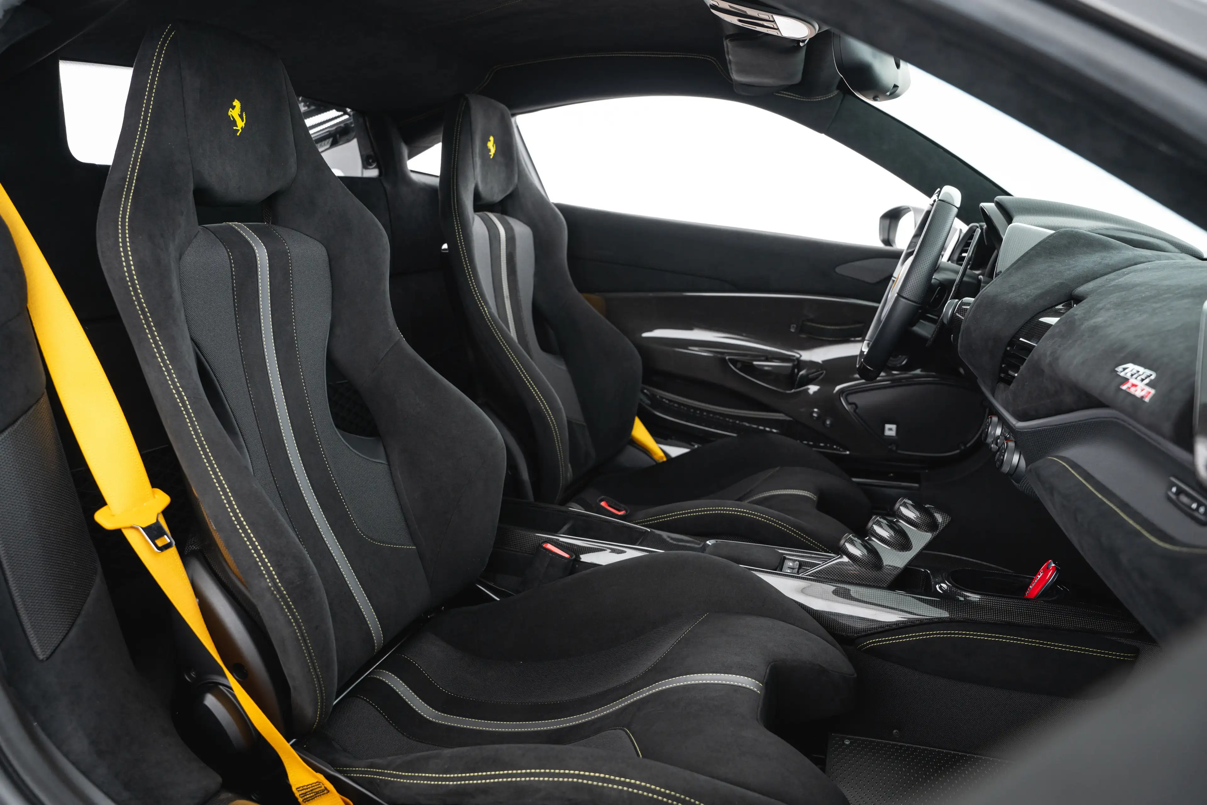 Ferrari 488 488 Pista — photo 13