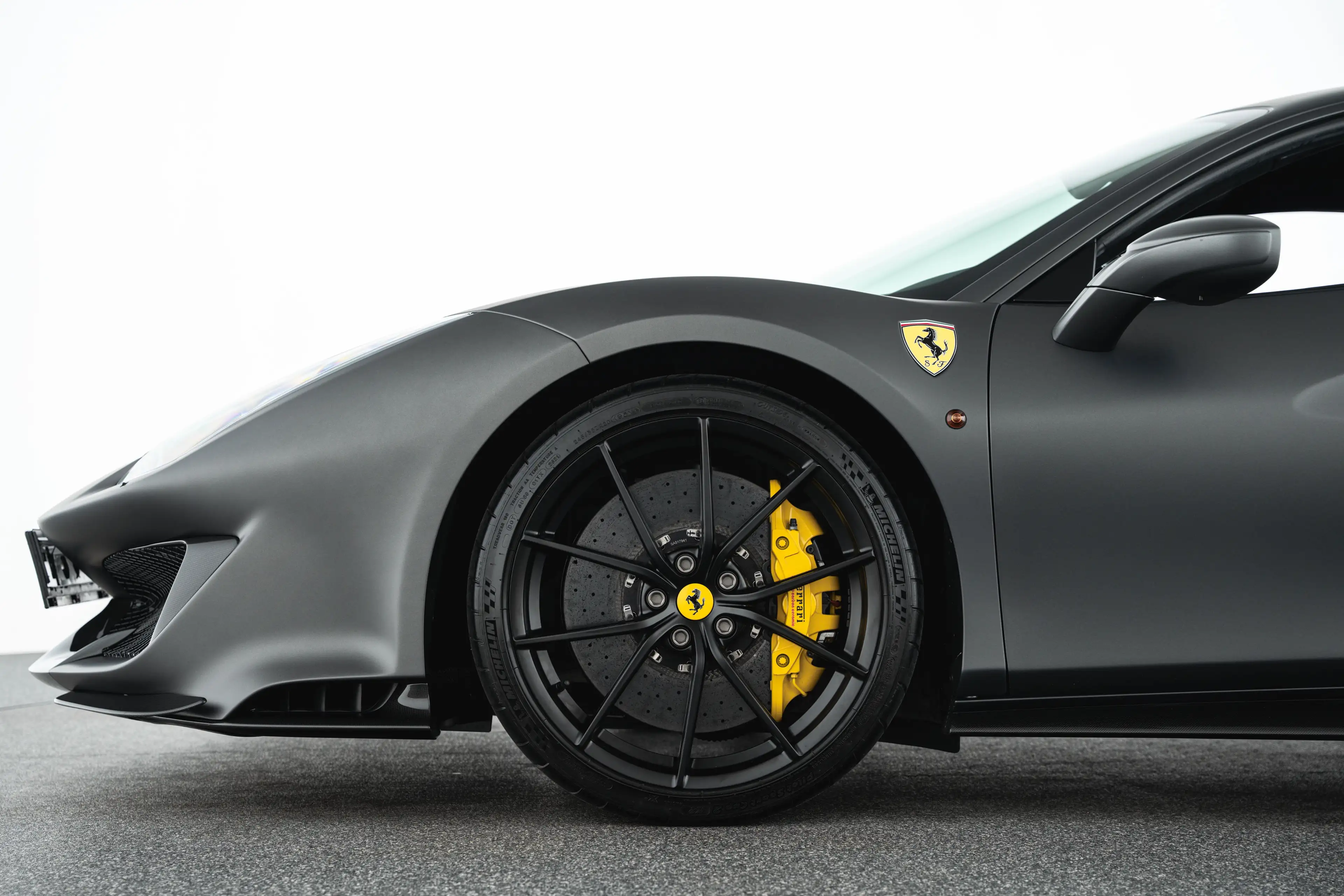 Ferrari 488 488 Pista — photo 9