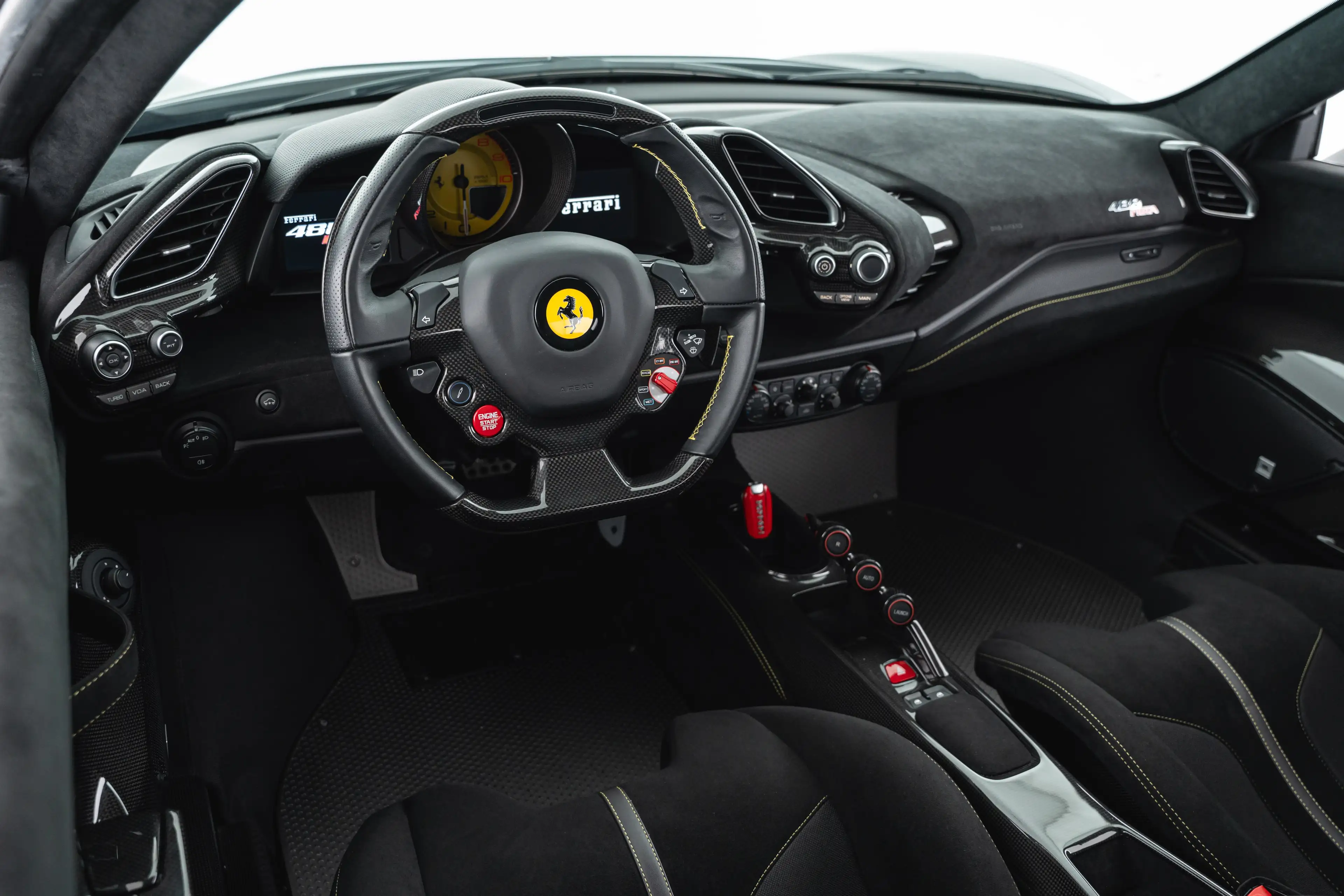 Ferrari 488 488 Pista — photo 12