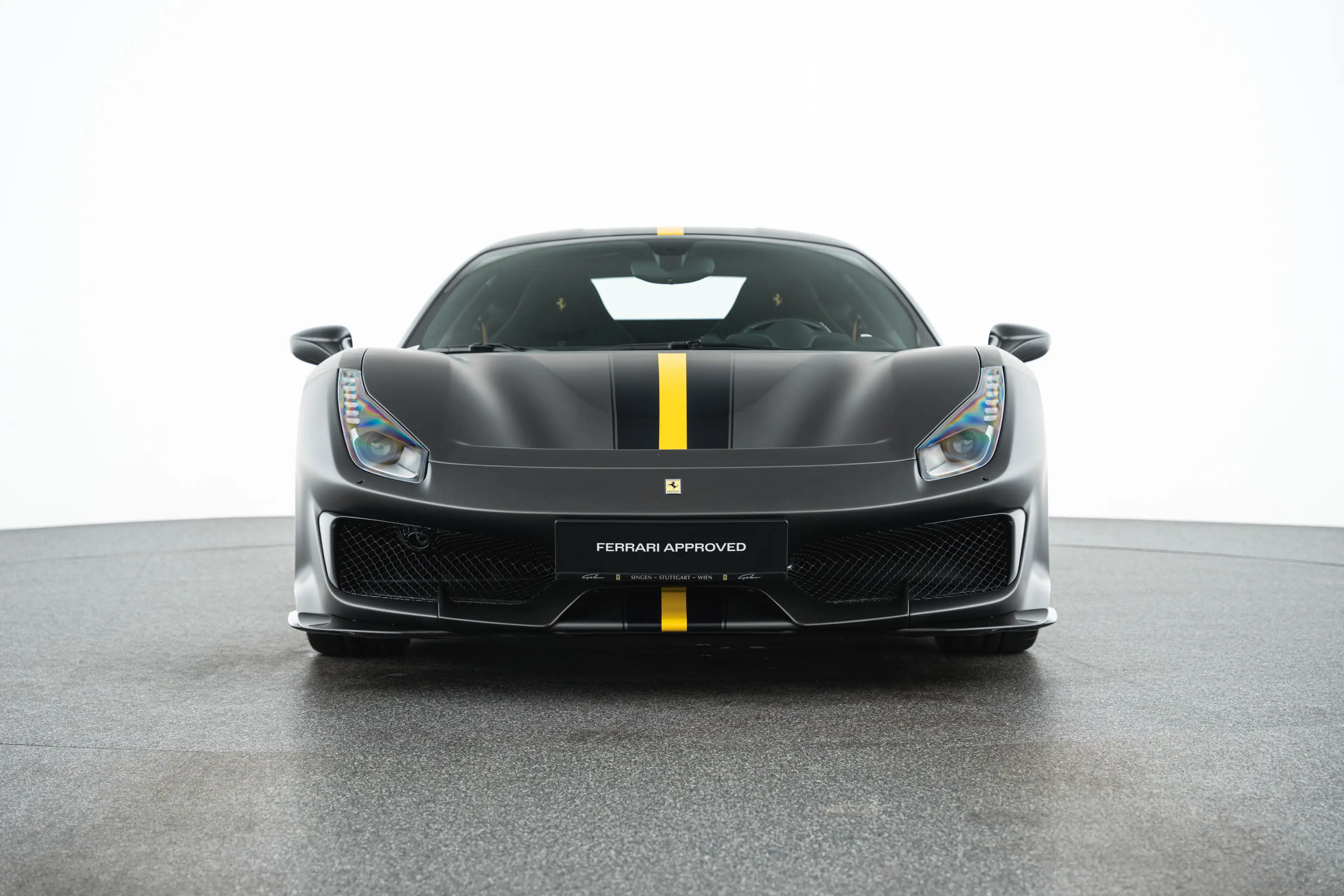 Ferrari 488 488 Pista — photo 2