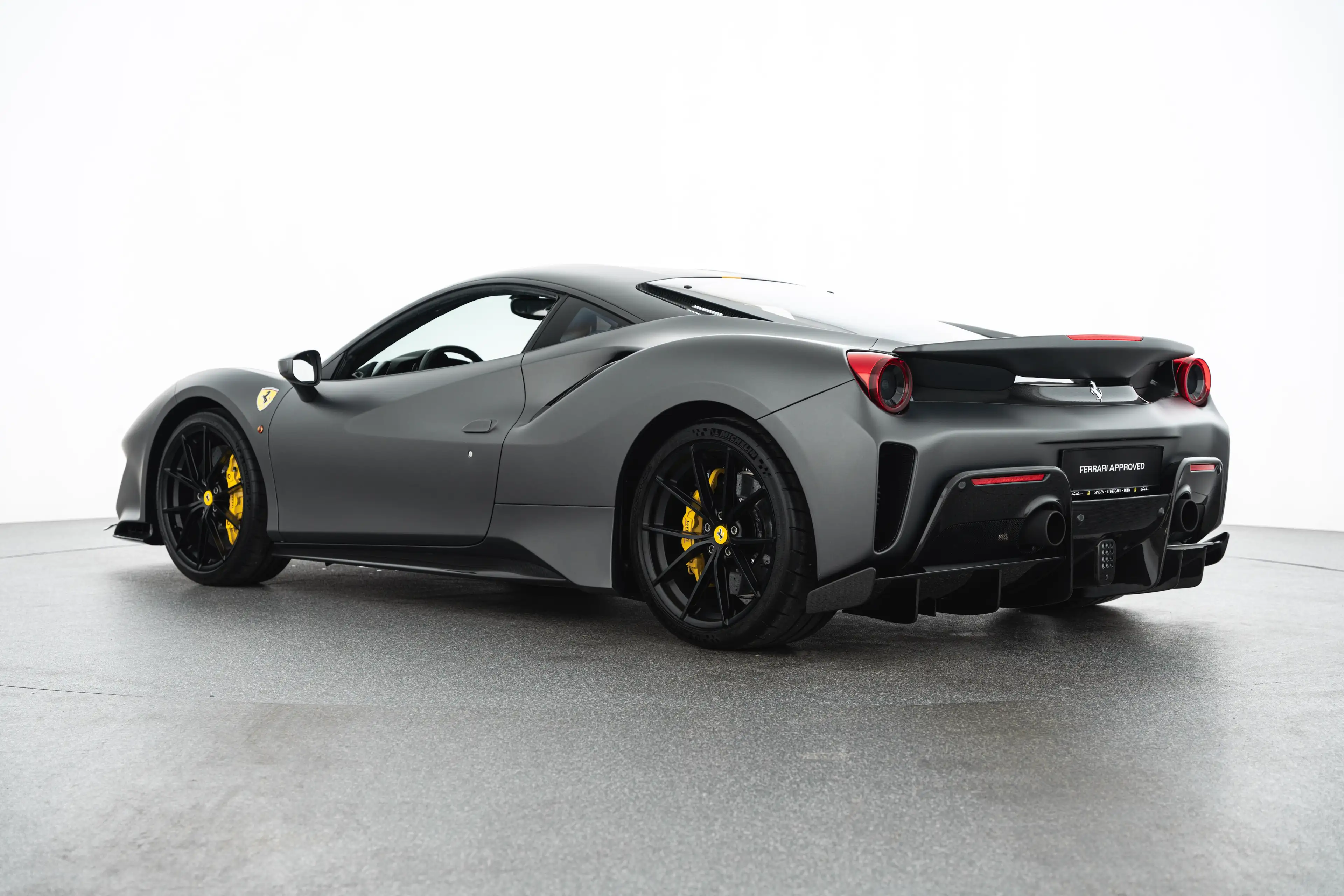 Ferrari 488 488 Pista — photo 7