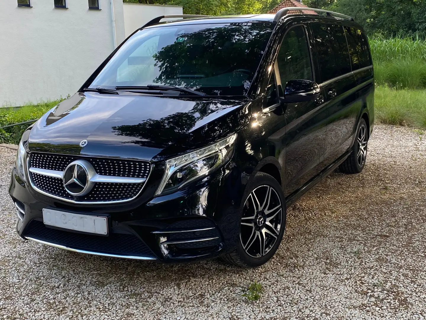 Mercedes-Benz V 300 d 4Matic Avantgarde AMG Lichte vracht Noir - 1