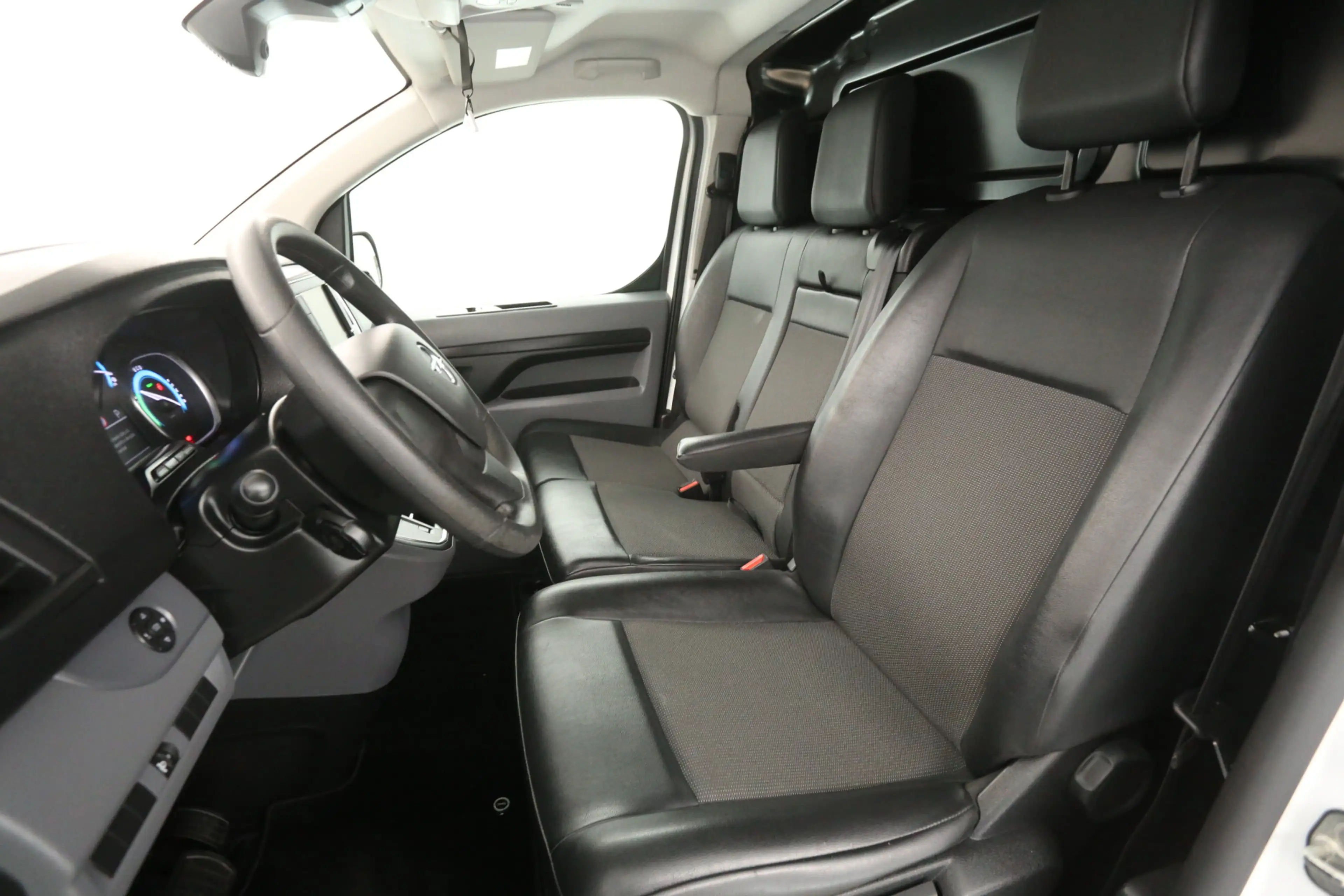 Peugeot e-Expert Opel Vivaro-e L3H1 75 kWh | Snelladen | SOH 91% | — photo 11