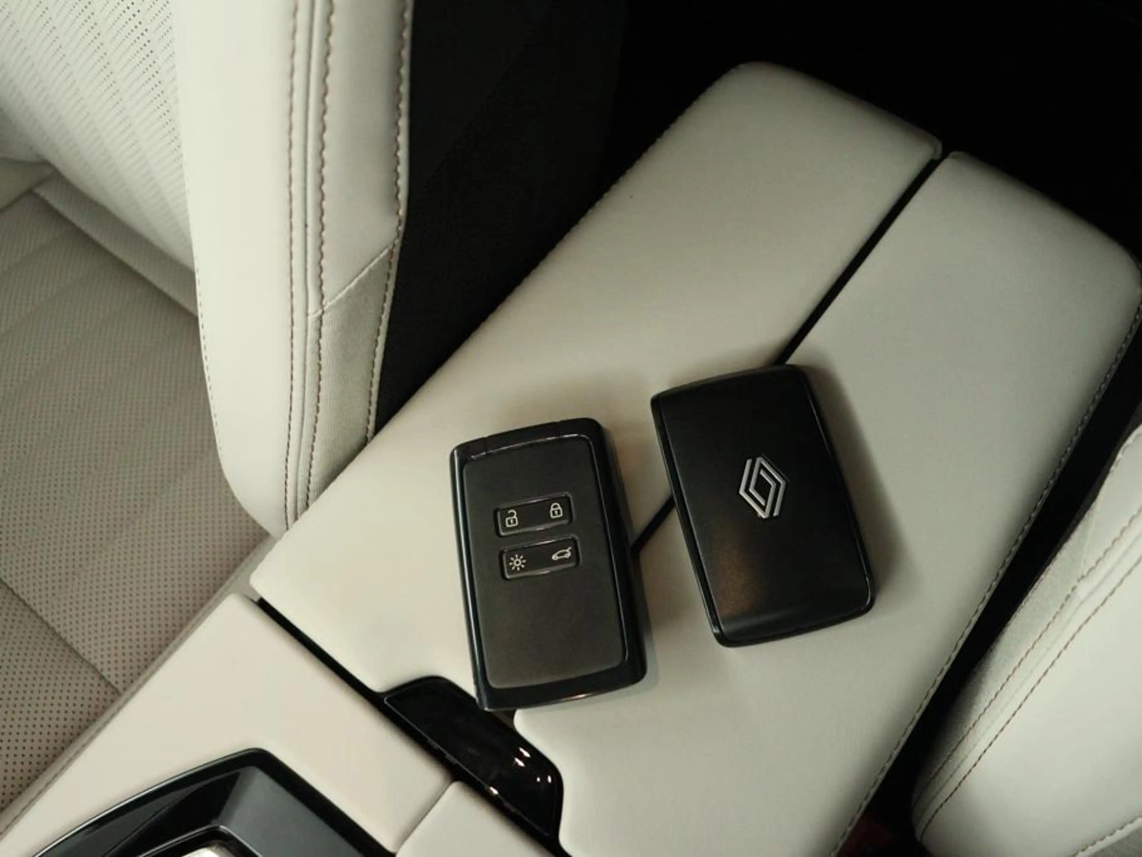Renault Espace iconic full hybrid E-Tech 200 - 5 zitplaatsen | Pa — photo 8