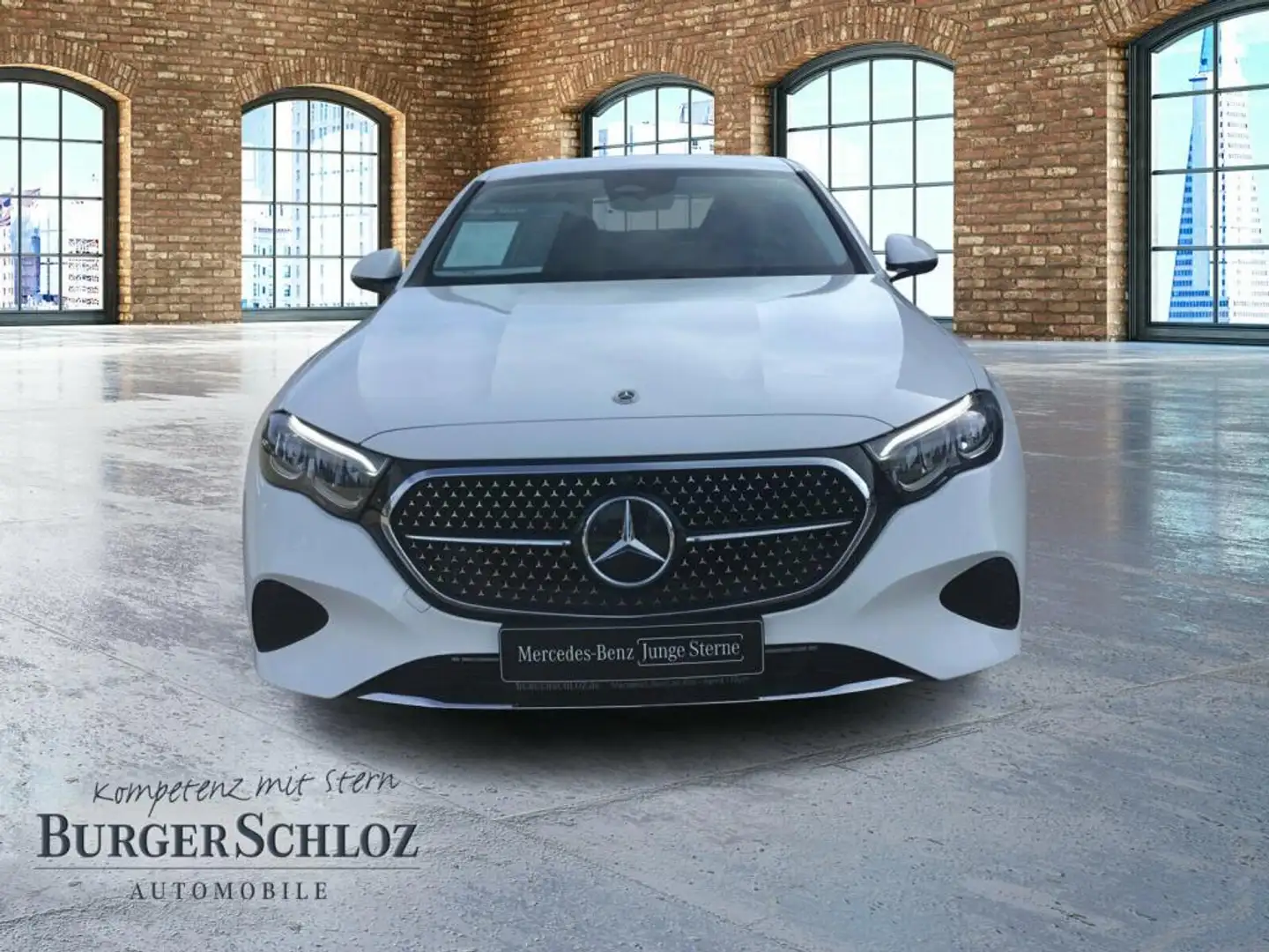 Mercedes-Benz E 300 e Limousine SpurW W-Paket KAM PDC ACC AUT Blanc - 2