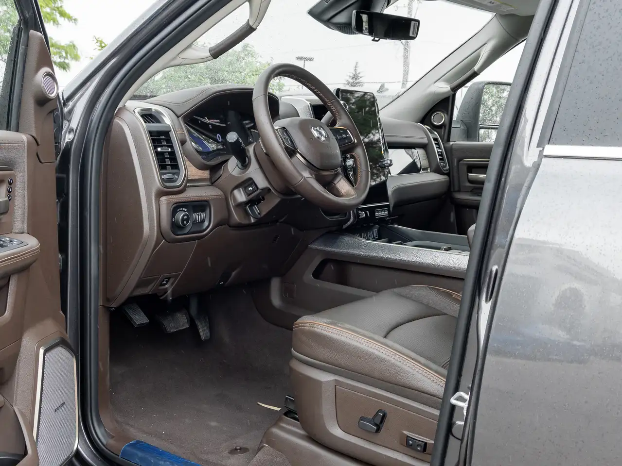 RAM 3500 снимка RAM 3500