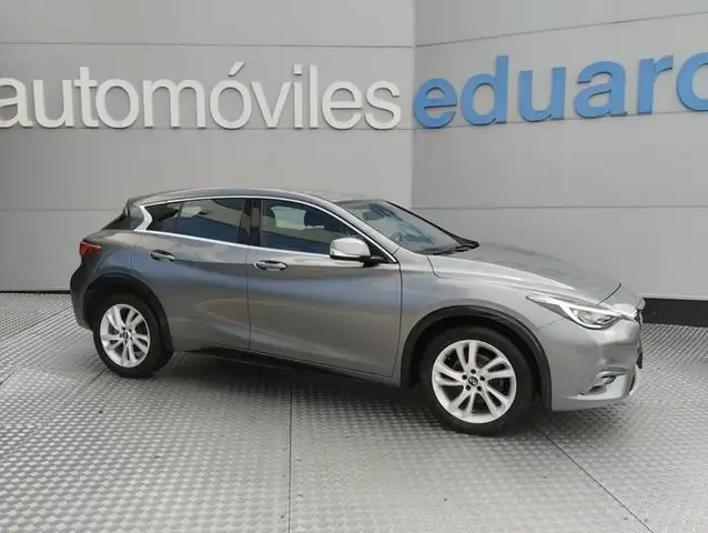 Infiniti Q30 1.6T 90kW 122CV
