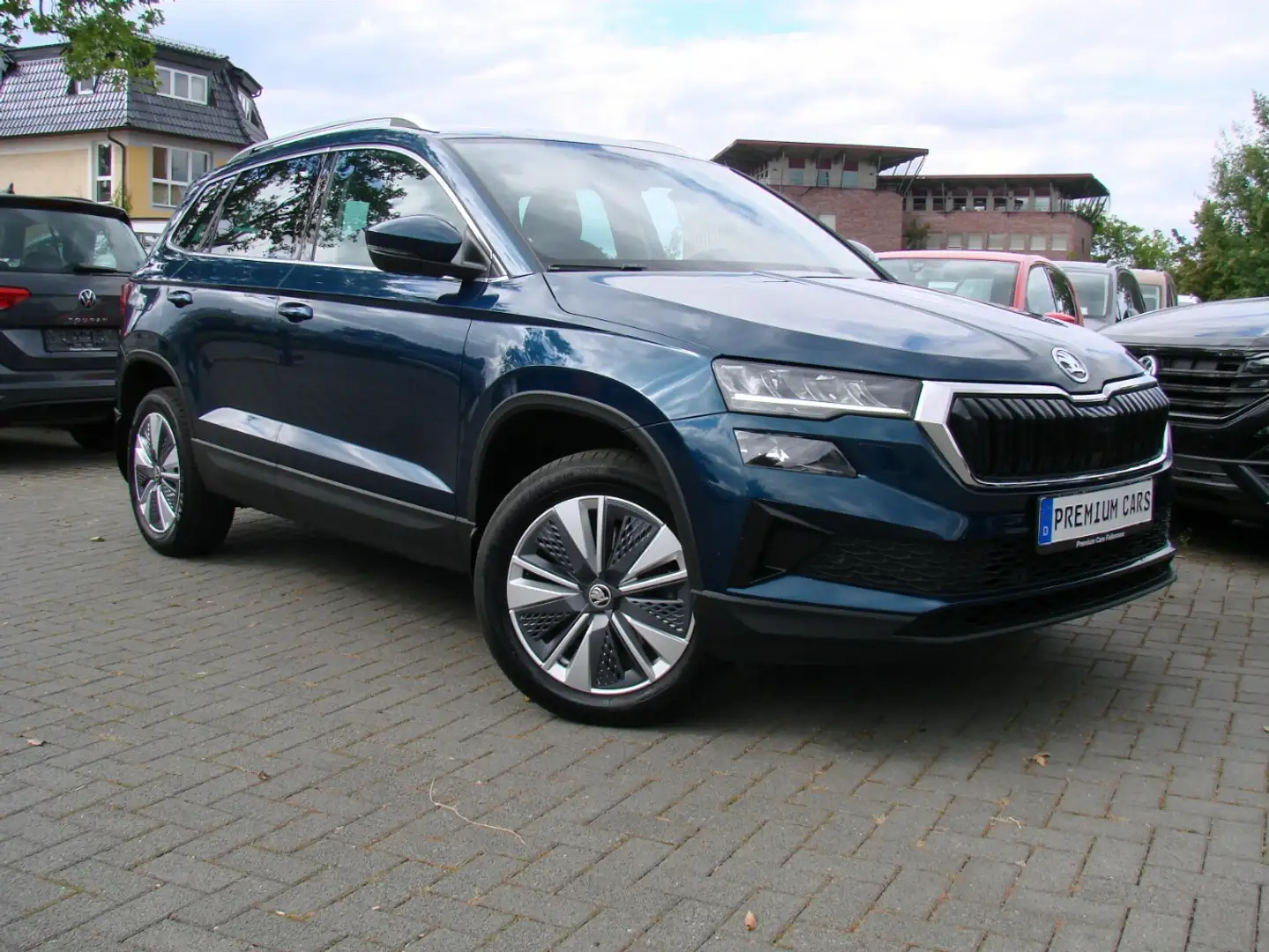 Skoda Karoq 1.5TSi Style ACC Navi Kamera AHK Blau - 1