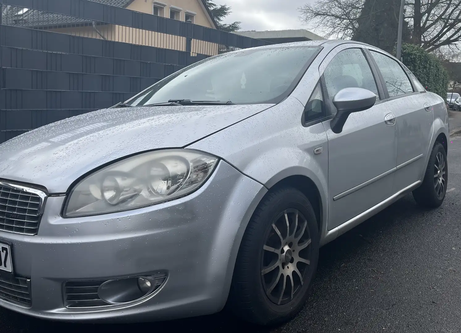 Fiat Linea 1.4 8V Dynamic Gris - 1