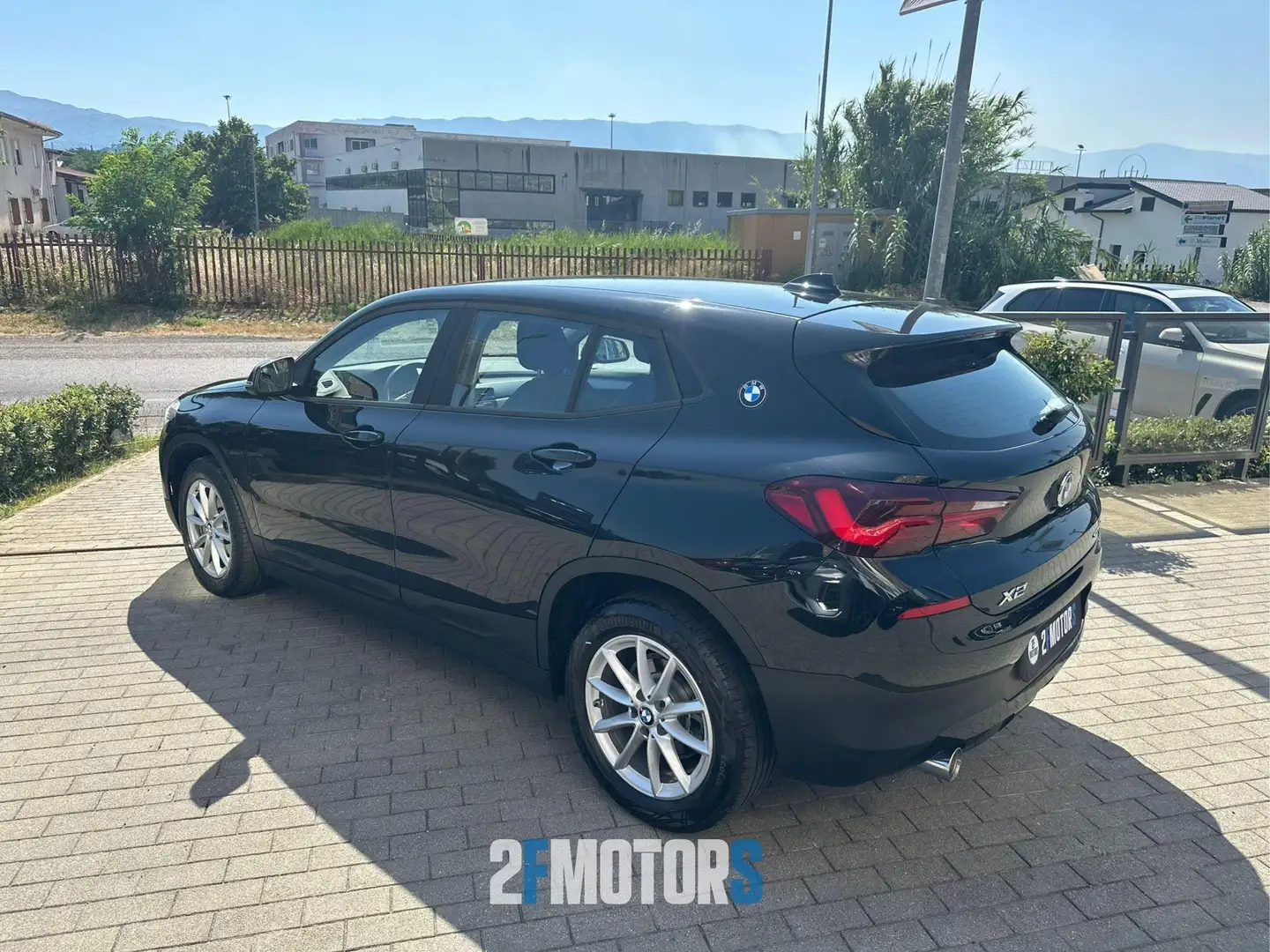 BMW X2 sdrive18d Business X auto Nero - 2