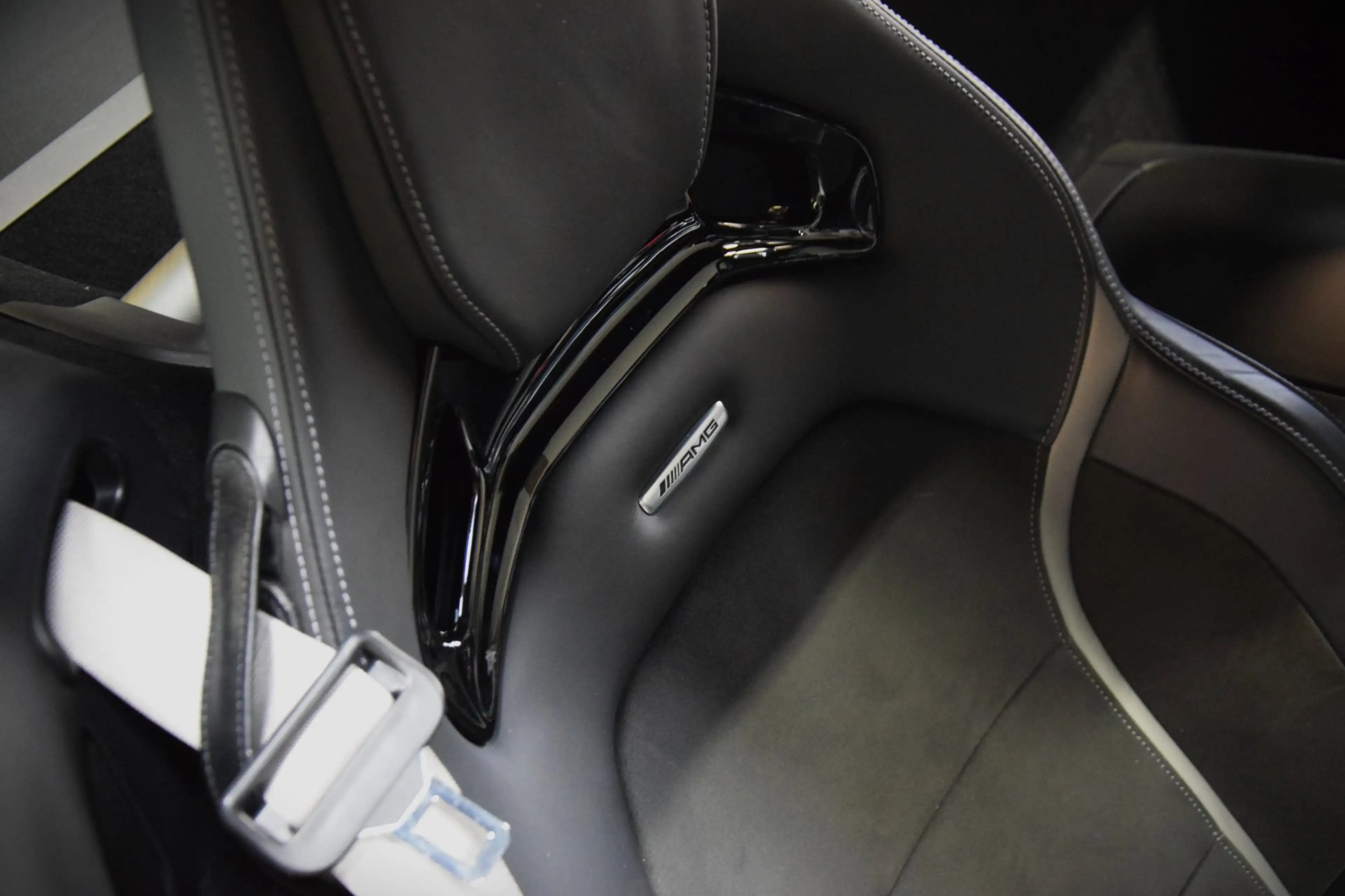 Mercedes-Benz AMG GT 4.0 R V8 Keramisch|Navi|Leder|585pk!!|Dealer onder — photo 32