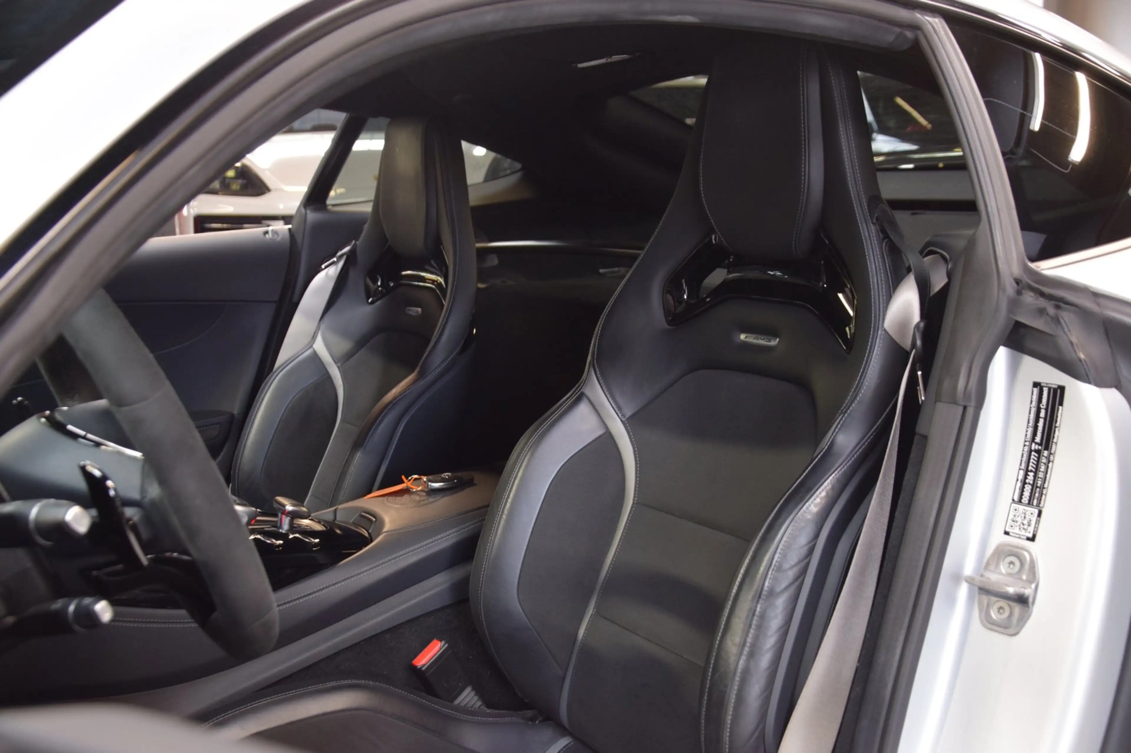 Mercedes-Benz AMG GT 4.0 R V8 Keramisch|Navi|Leder|585pk!!|Dealer onder — photo 14