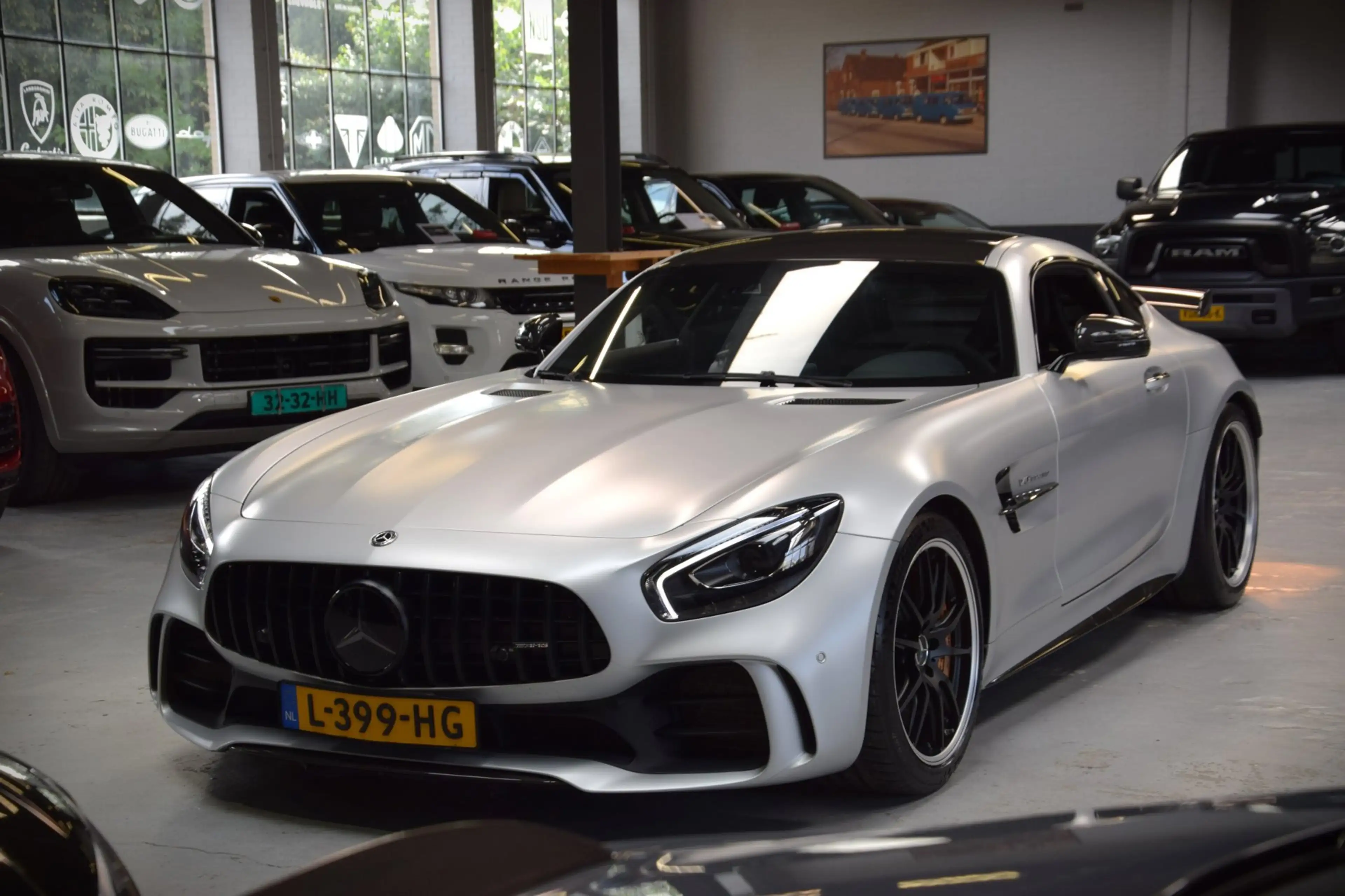 Mercedes-Benz AMG GT 4.0 R V8 Keramisch|Navi|Leder|585pk!!|Dealer onder — photo 13