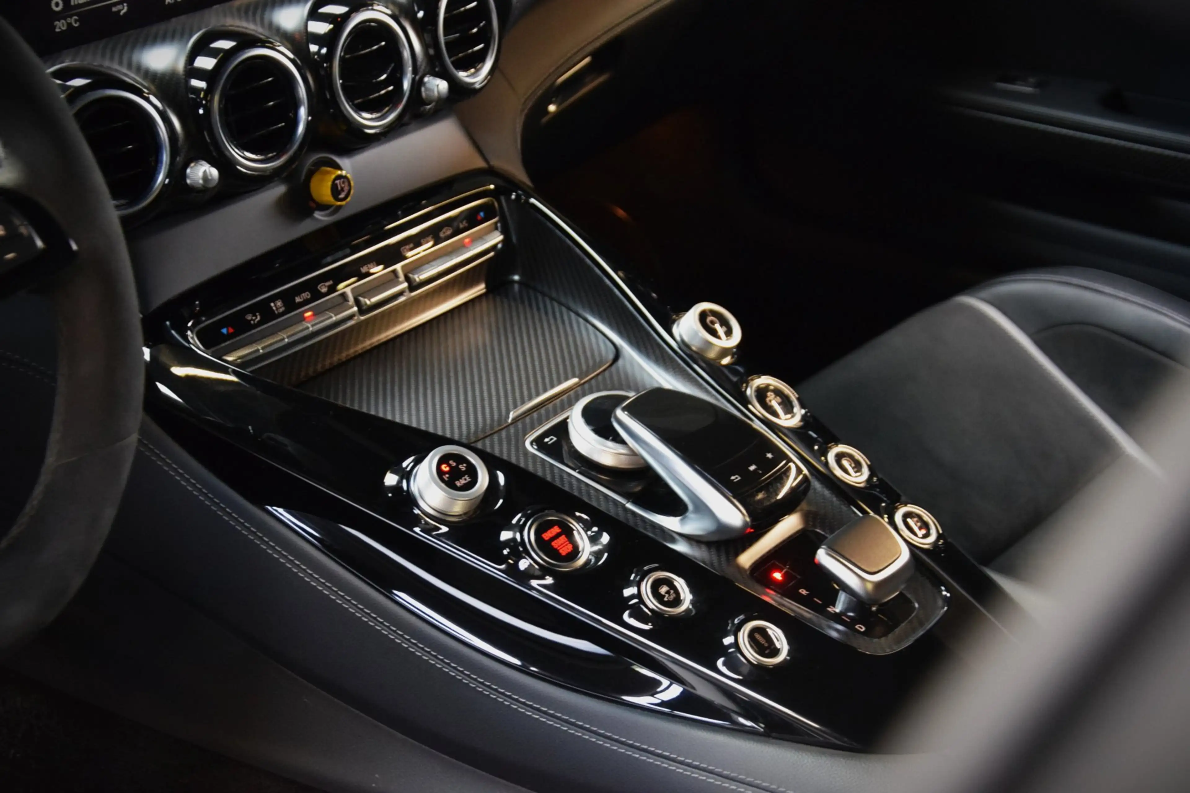 Mercedes-Benz AMG GT 4.0 R V8 Keramisch|Navi|Leder|585pk!!|Dealer onder — photo 7