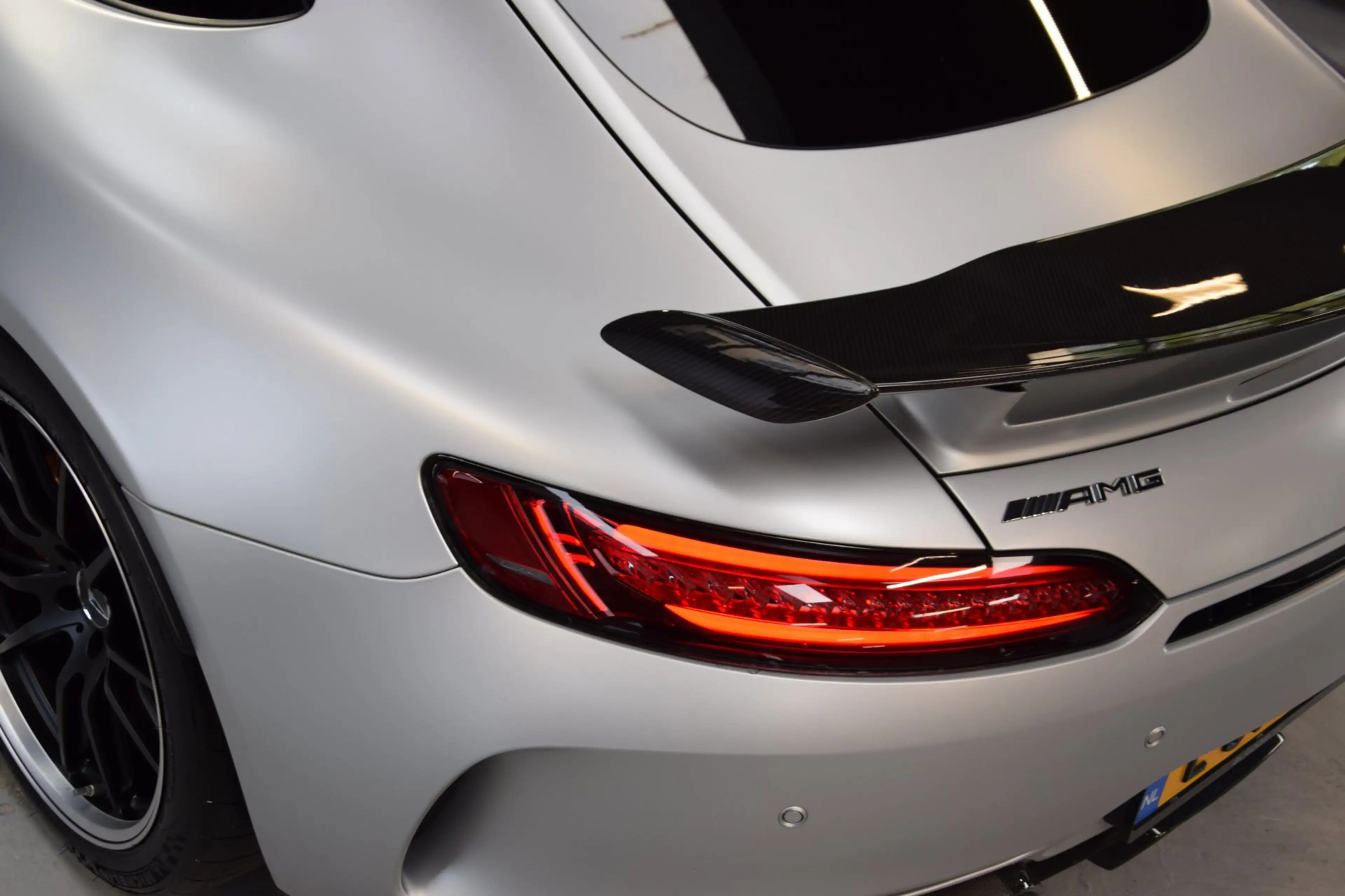 Mercedes-Benz AMG GT 4.0 R V8 Keramisch|Navi|Leder|585pk!!|Dealer onder — photo 38