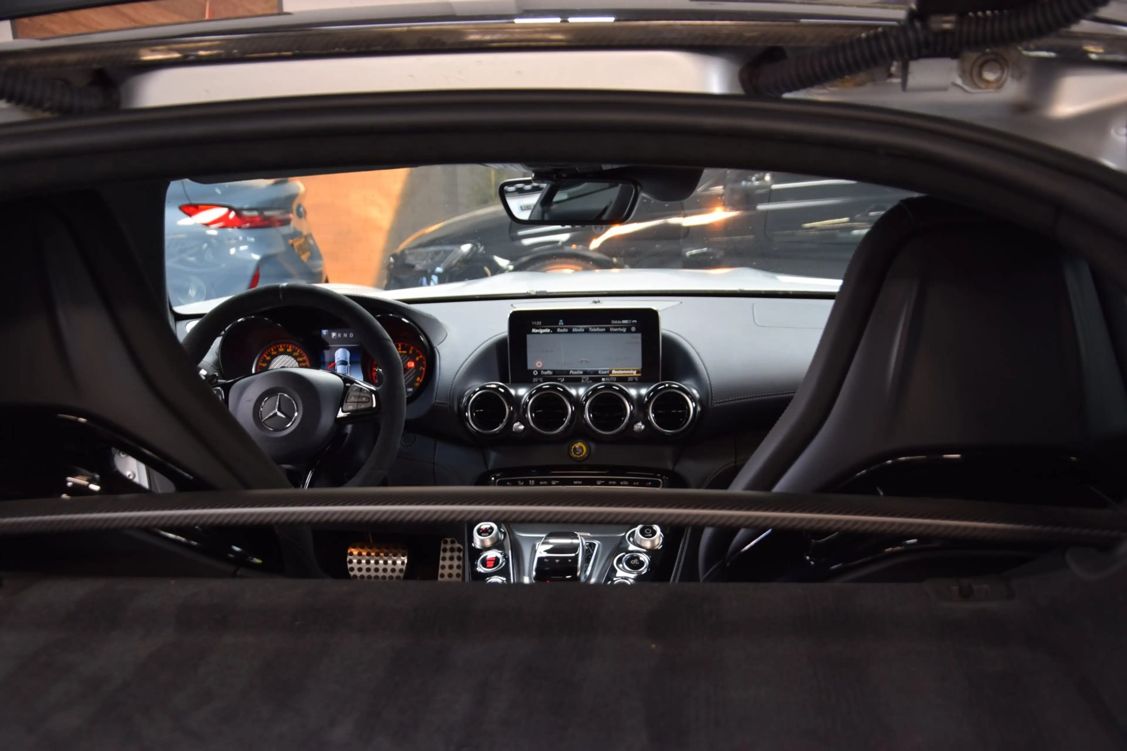 Mercedes-Benz AMG GT 4.0 R V8 Keramisch|Navi|Leder|585pk!!|Dealer onder — photo 24