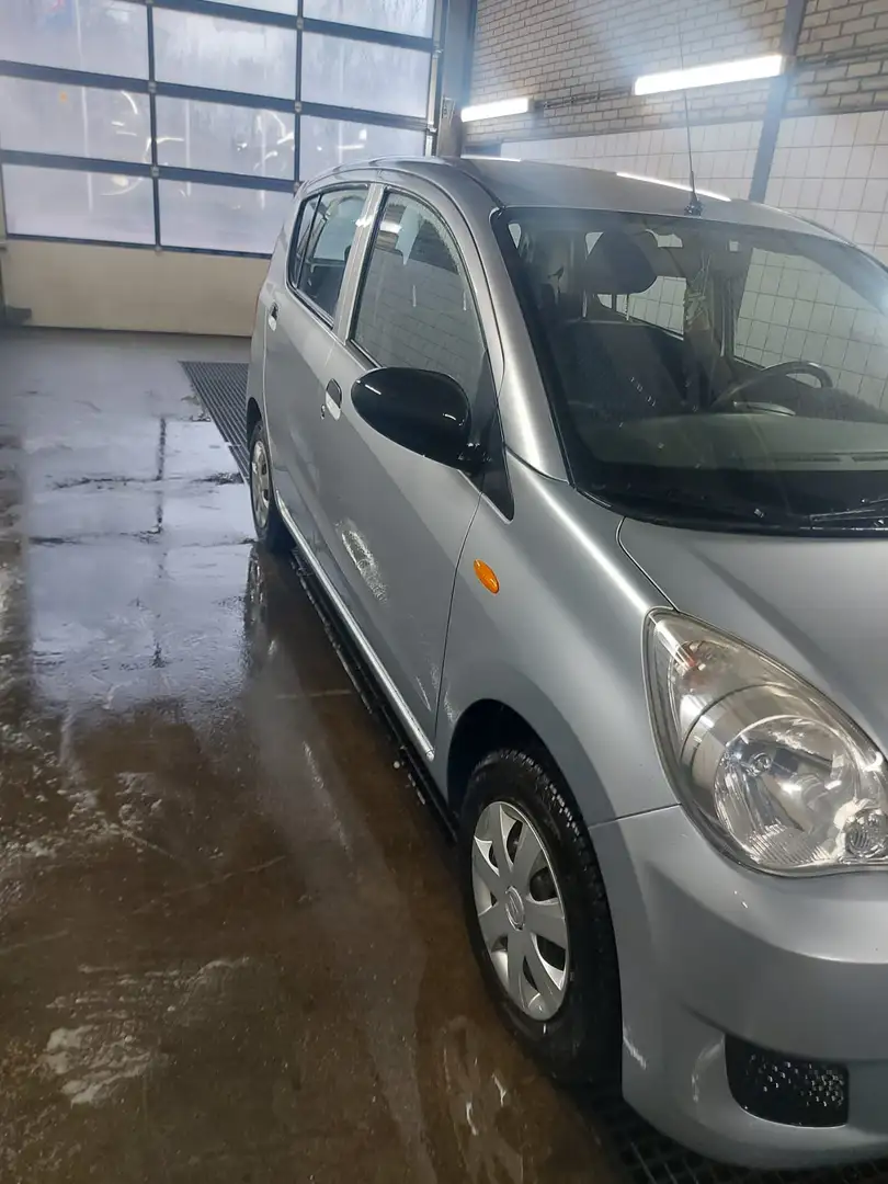 Daihatsu Cuore Cuore 1.0 Clever Plateado - 2
